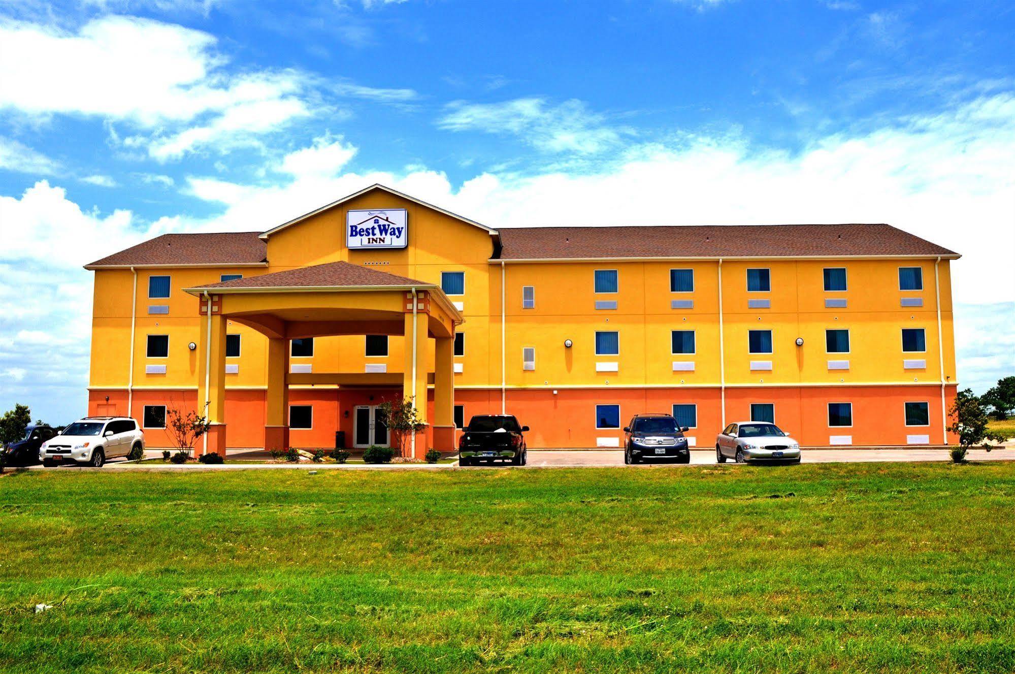 Best Way Inn Cleburne Exterior photo